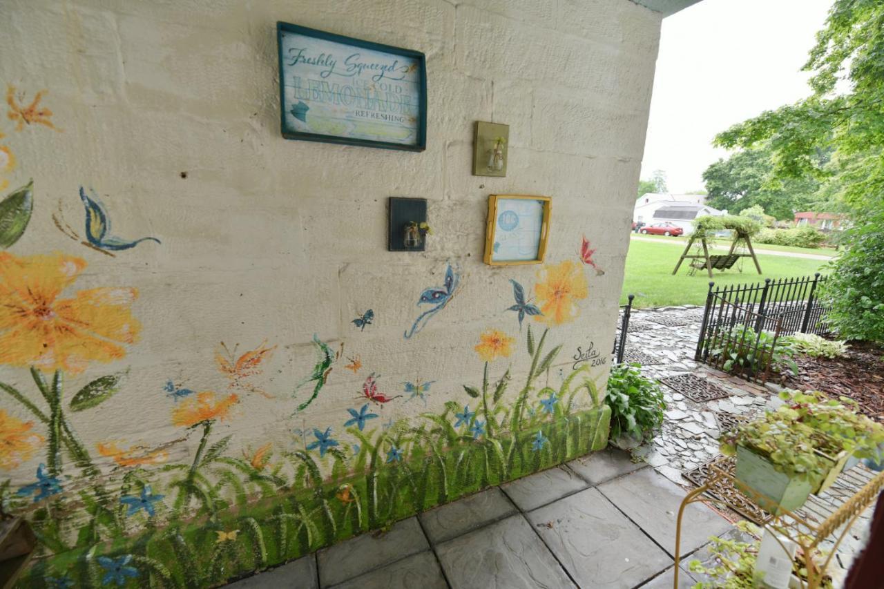 The Pines Of Dresden Bed and Breakfast Εξωτερικό φωτογραφία