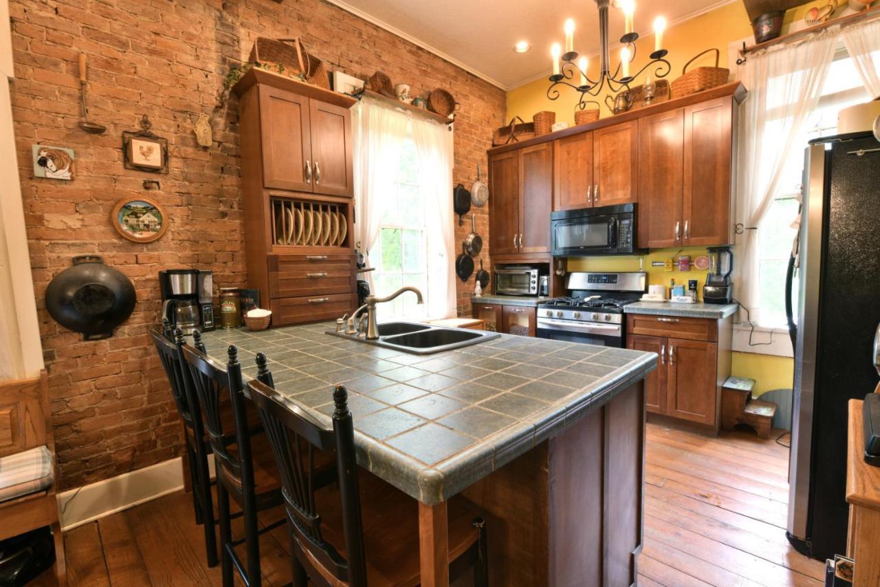 The Pines Of Dresden Bed and Breakfast Εξωτερικό φωτογραφία