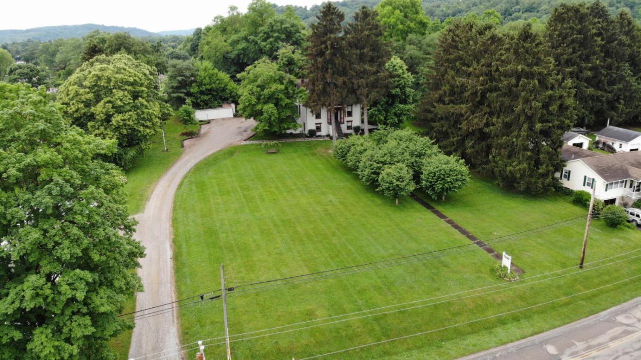 The Pines Of Dresden Bed and Breakfast Εξωτερικό φωτογραφία