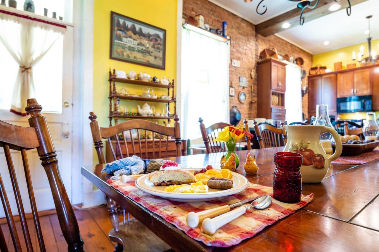 The Pines Of Dresden Bed and Breakfast Εξωτερικό φωτογραφία