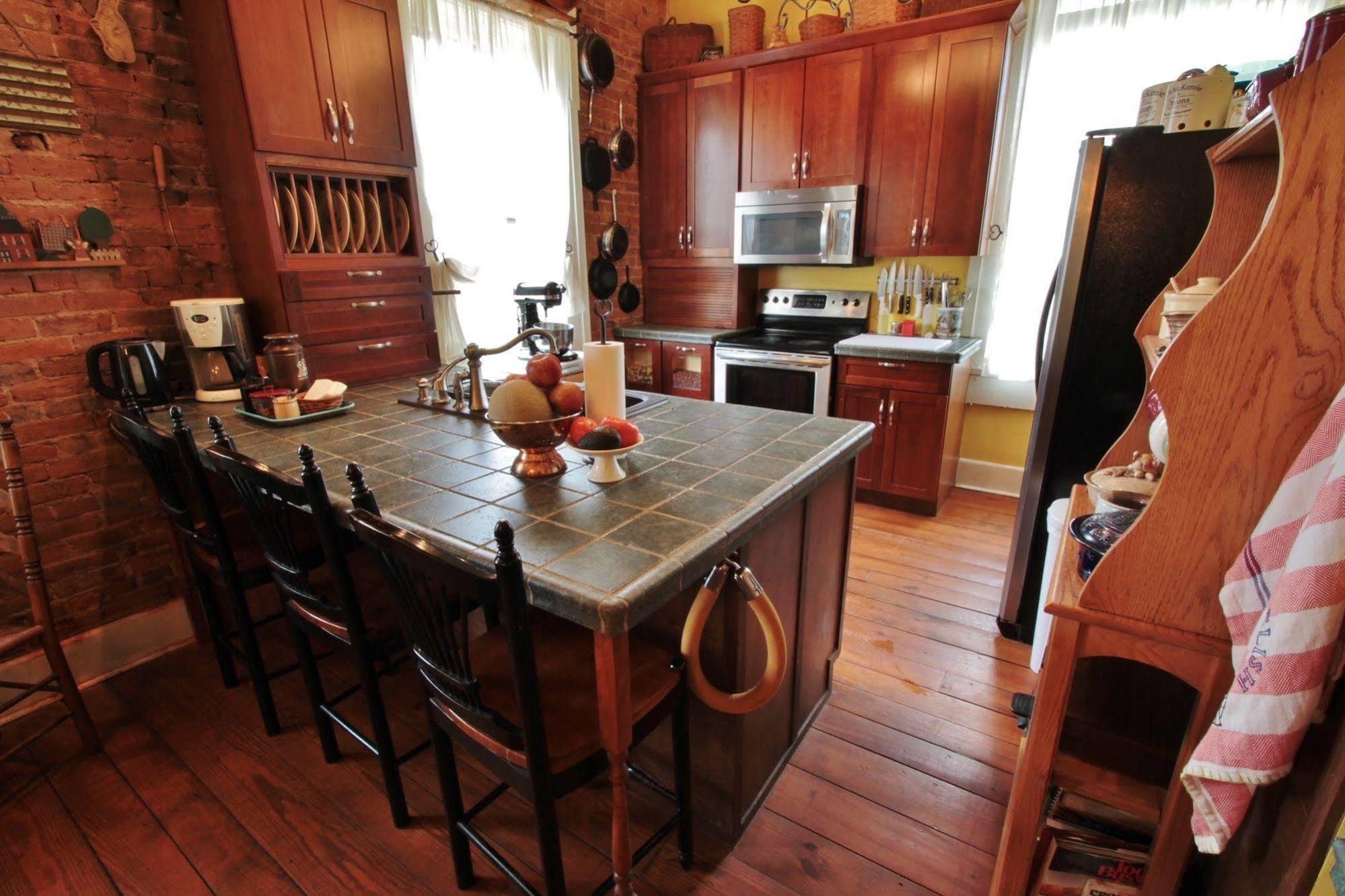 The Pines Of Dresden Bed and Breakfast Εξωτερικό φωτογραφία